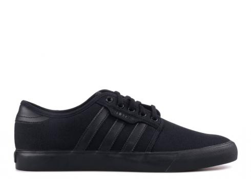 Adidas Seeley Black Core AQ8531