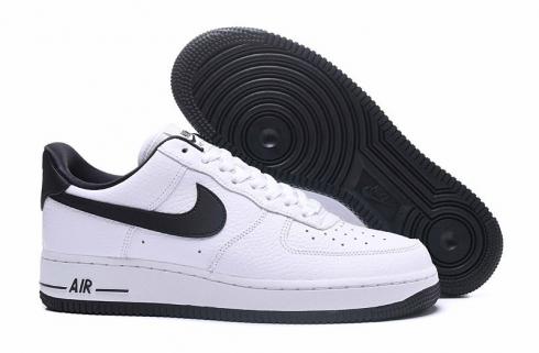 รองเท้าผ้าใบ Nike Air Force 1'07 สีขาวดำ AA0287-100