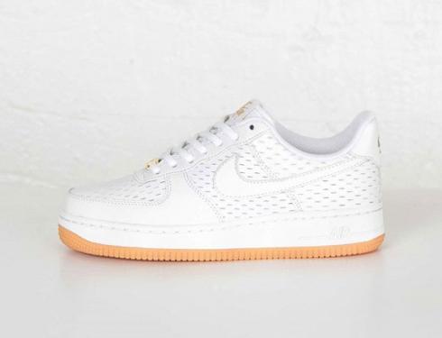 Nike Air Force 1'07 White Brown Gum Athletic Sneakers 616725-104
