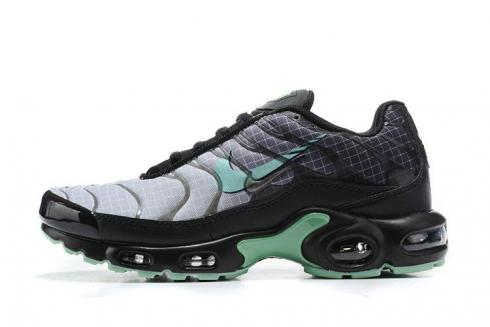 παπούτσια τρεξίματος Nike Air Max Plus Black Grey Jade Trainers CV1636-041