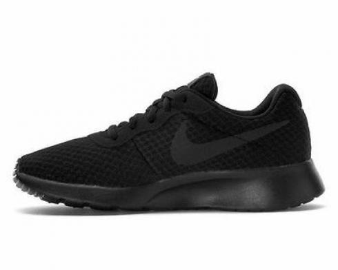 Sepatu Lari Wanita Nike Roshe Run Tanjun Black 812655-002