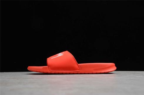 rdeče bele čevlje Stussy x Nike Benassi Slide Habanero CW2787-600