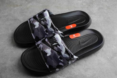 Nike Victori One Slide Print Czarny Biały Particle Grey CN9678-001