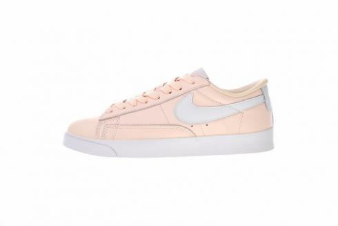 Nike Blazer Low LE Crimson Tint witte casual sneakers AA3961-800
