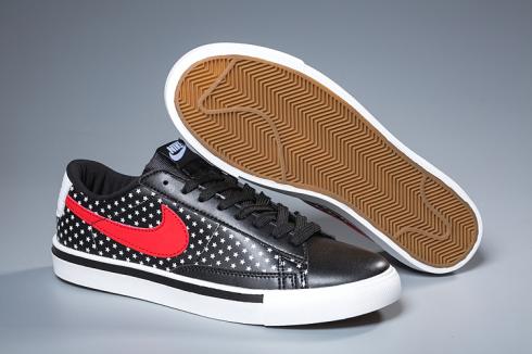 Nike Blazer Low Lifestyle Schoenen geheel zwart rood 371760-109