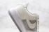 2020 年 Nike Air Force 1 低筒白灰色跑鞋 AQ4134-405