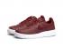 tênis Nike Air Force 1 Ultraforce em sapatos femininos vermelhos e brancos 845052-600