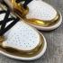 Air Jordan 1 Mid Blanco Metálico Oro Negro Zapatos de baloncesto 554727-156