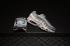 Sepatu Kets Wanita Nike Air Max 95 SE Grey Confetti 918413-004