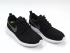 des chaussures de course Nike Roshe Run pour femmes noir et blanc 511882-010