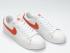 zapatos de estilo de vida casual Nike Blazer Low Premium blanco naranja para mujer 454471-118