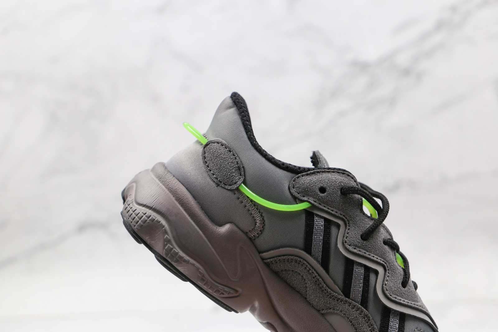 Adidas ozweego cheap grey four