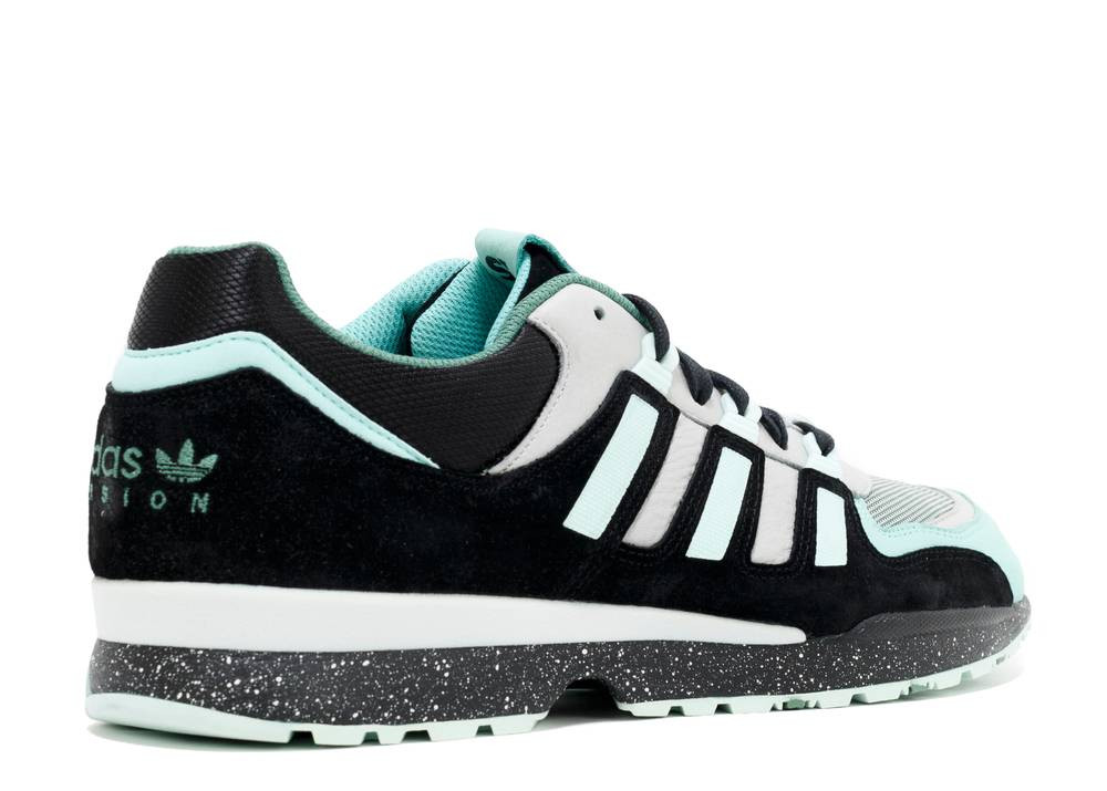 はー Adidas Sneaker Freaker X Torsion Integral S Light White