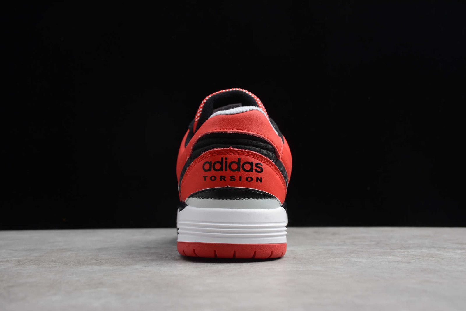 Adidas deerupt epantofi shop