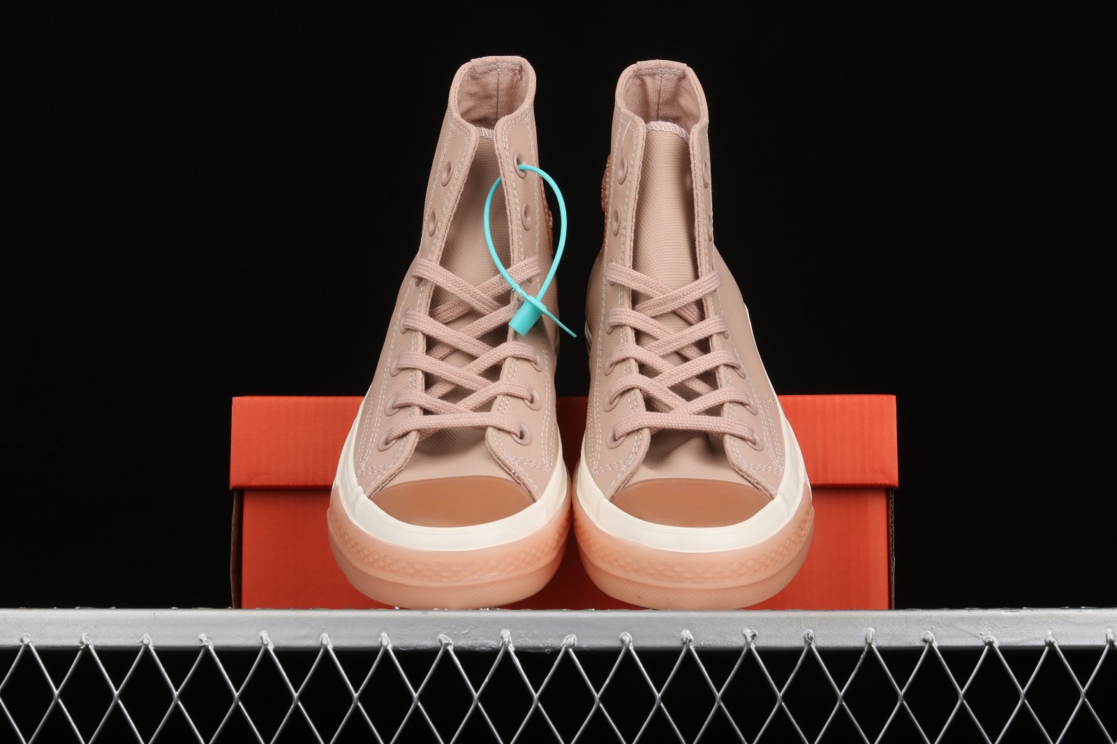 Converse 566136c on sale