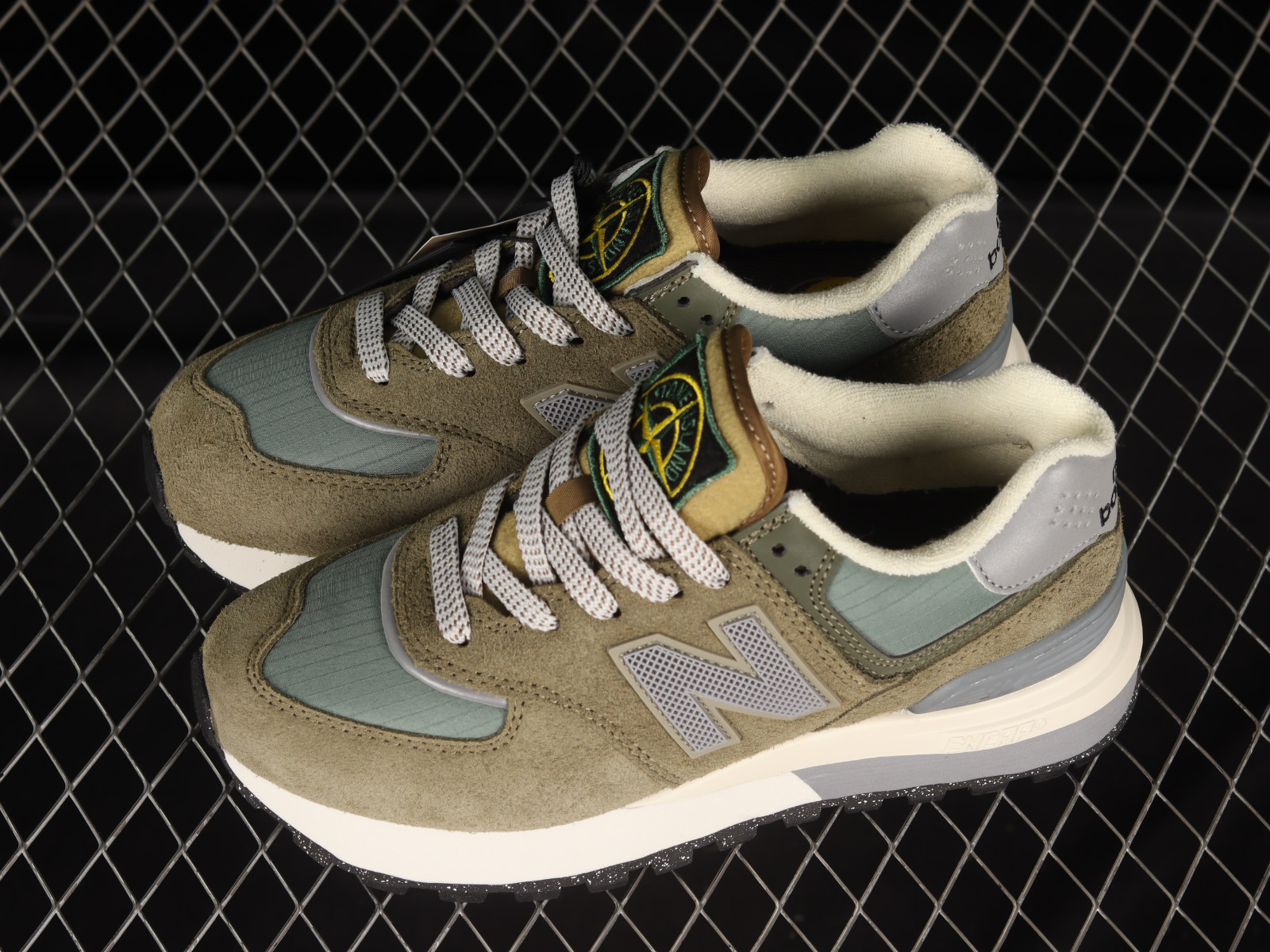 Bijzettafeltje Je zal beter worden microscopisch New Balance 574 Legacy Stone Island Grey Green U574LGST - GmarShops