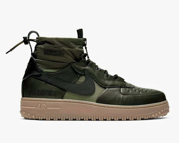 Nike Men's Air Force 1 GORE-TEX Casual Shoes in Green Size 8.0 | Leather