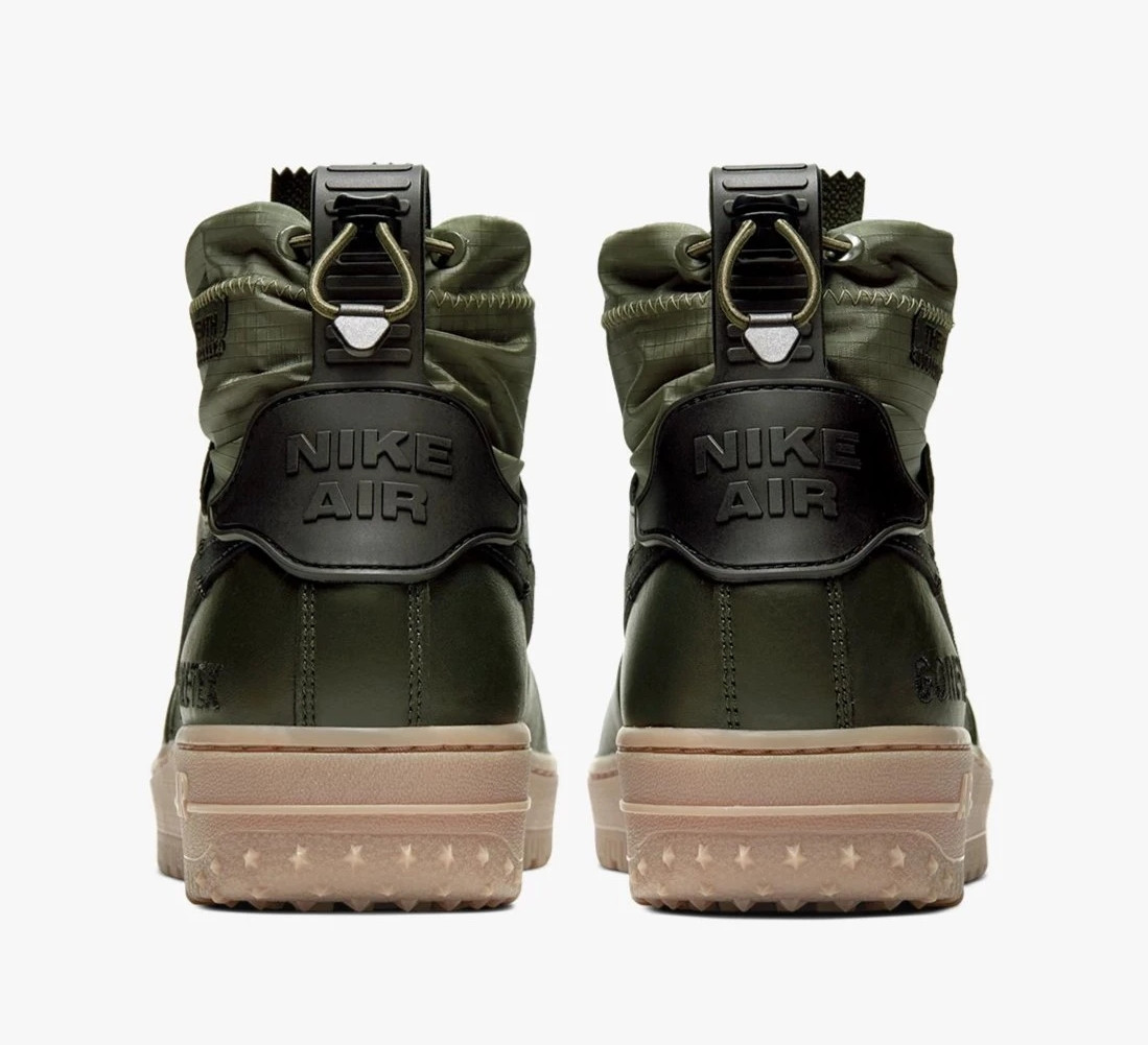 Nike Air Force 1 High Boot in Military Green