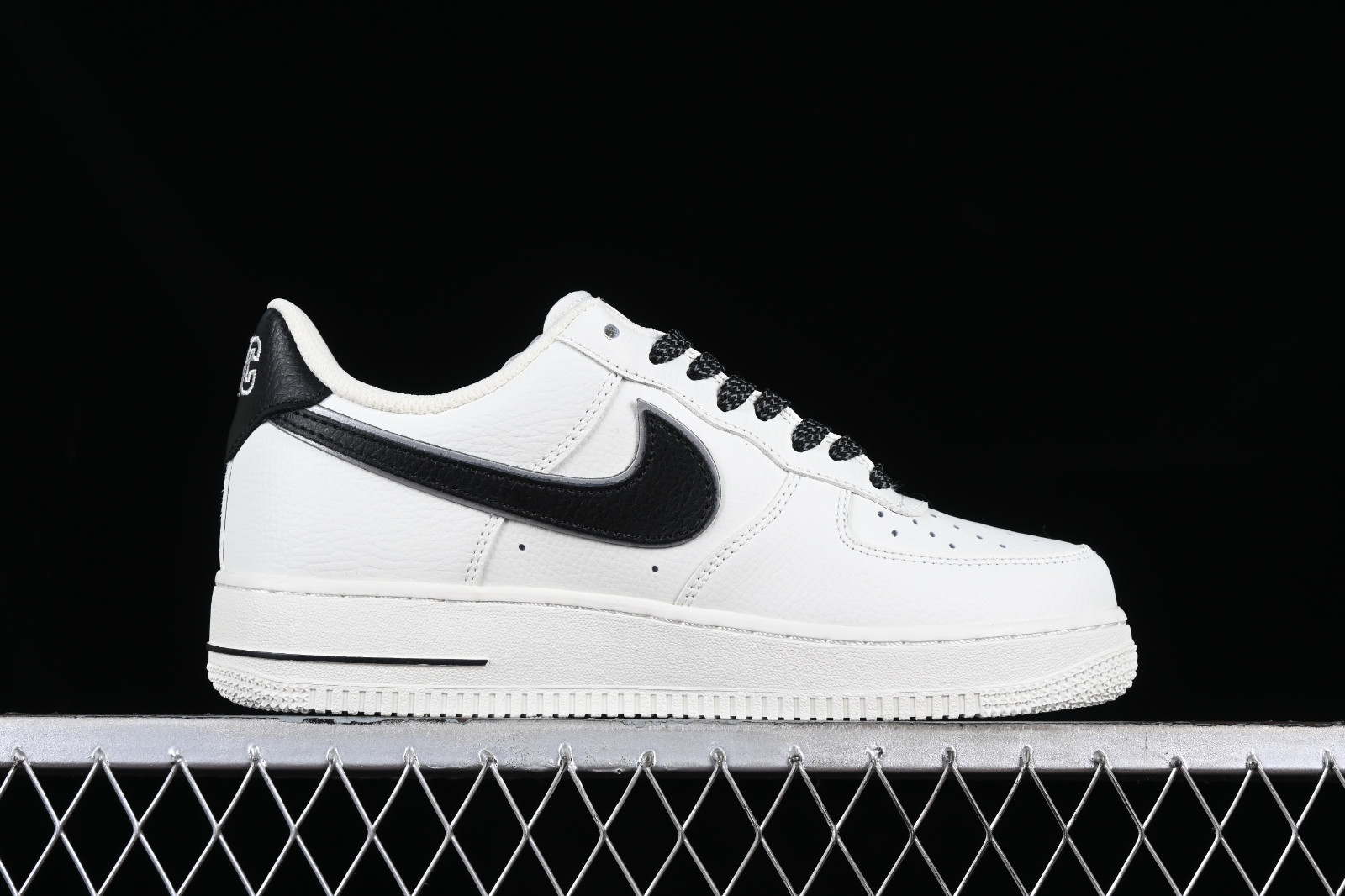 SBD, KITH Exclusive Nike Air Force 1 Low NYC