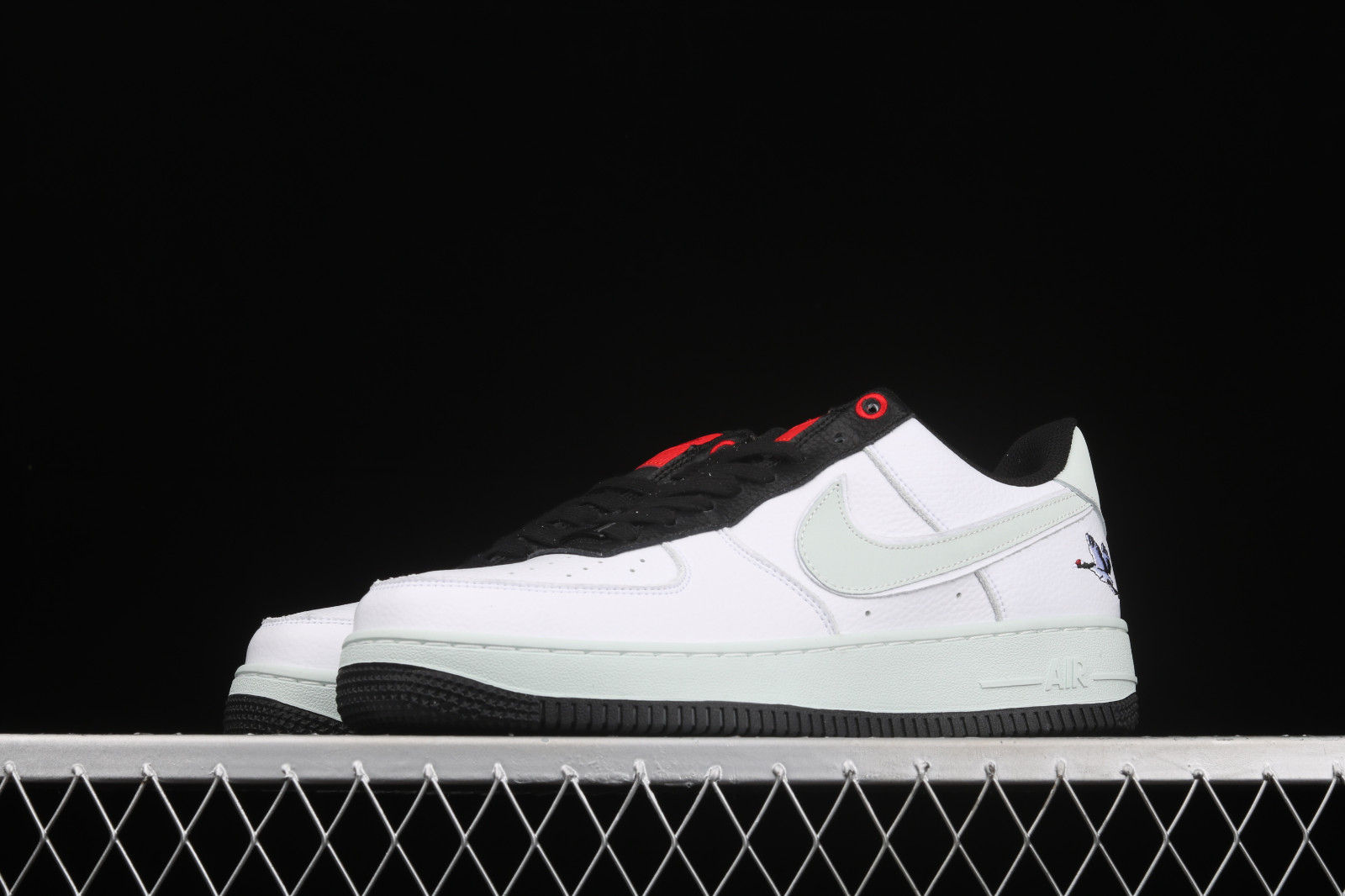 New Nike Air Force 1 ‘07 LV8 EMB “Icy Soles” Mens Sz 9 White Red CT2295-110