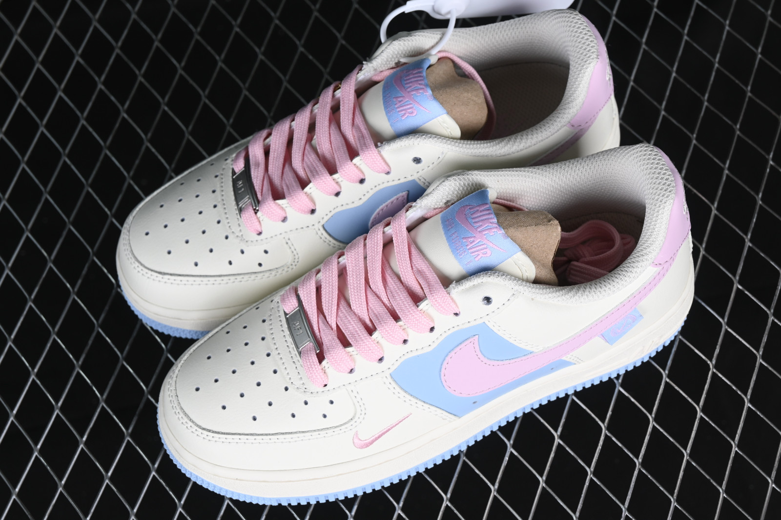 Nike Air Force 1 LXX White/Pink/Red/Blue Release