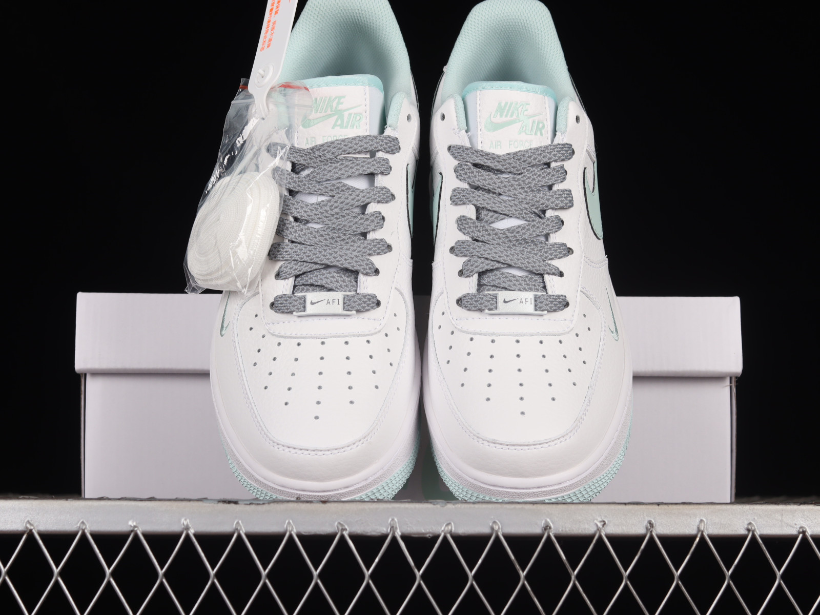 Gematigd uitstulping oneerlijk 128 - nike roshe run floral kopen women shoes 2016 - Nike Air Force 1 07  Low Light Blue White Grey MN5263 - GmarShops