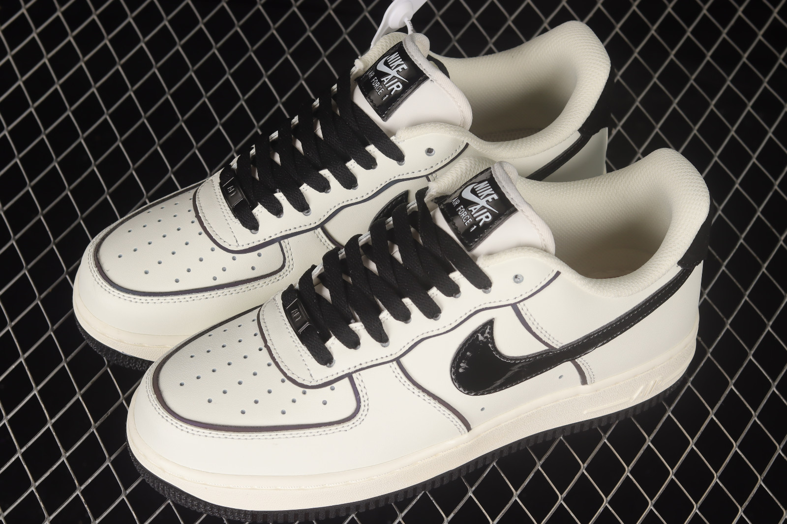 Th Haast je verkoper nike zoom paul george shoe release - Nike Air Force print 1 07 Low Patent  Leather White Black PG9856 - 788 - GmarShops