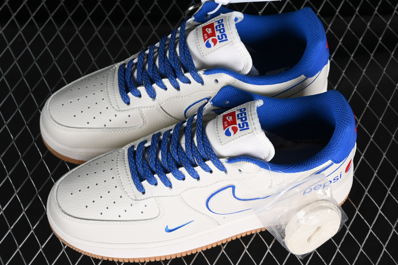 nike air max excellerate 5 size 12 women in inches - Nike Air Force 1 07  Low Pepsi Off White Navy Blue Red HD1699 - RvceShops - 101
