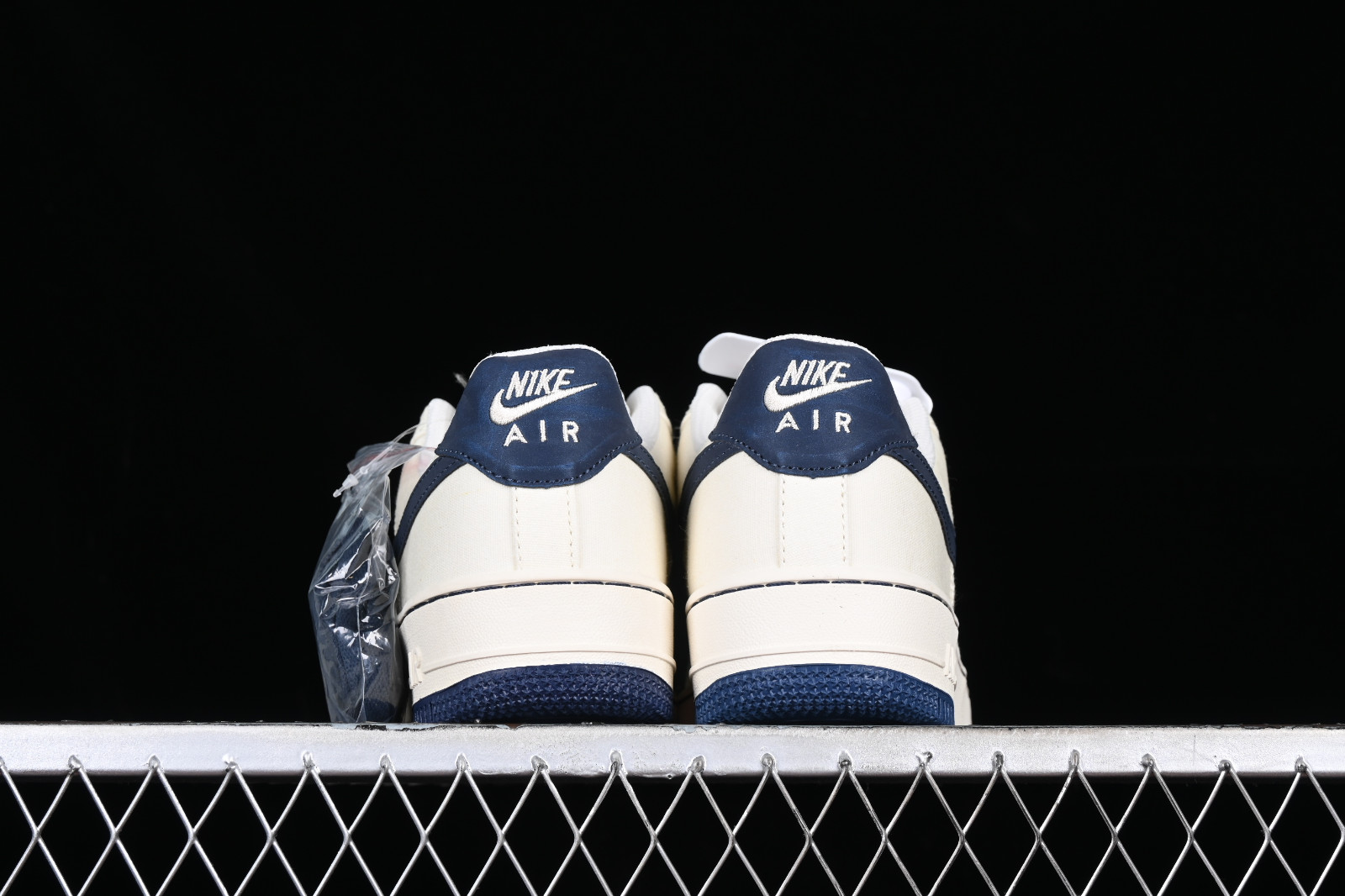 Size 8 - Nike Air Force 1 '07 Premium Worldwide Pack - Blue