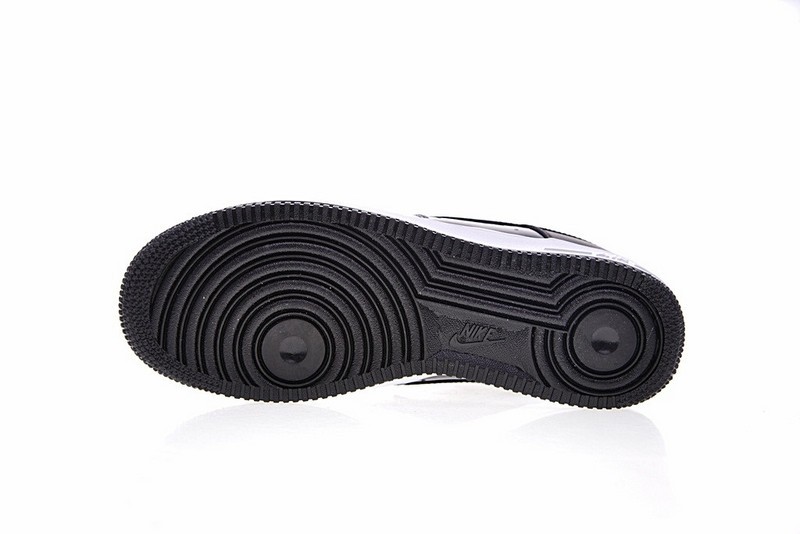 Aparecer Frotar proporcionar für Mitglieder bei Nike erhältlich - GmarShops - Nike Air Force 1 Low 07 SE  Patent Black Reflective Silver AH6827 - 001