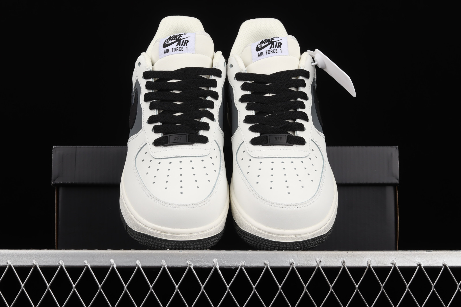 2018 nike air force 1 low in white and black clearance