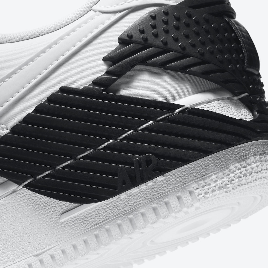 Library-urShops 100 Nike NDSTRKT Air Force Low White Black