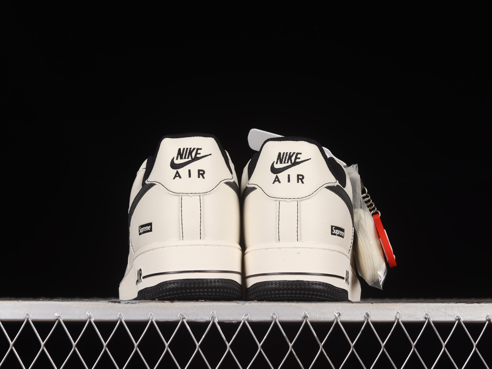 air force white for kids - 003 - Supreme x Nike Air Force 1 07 Low