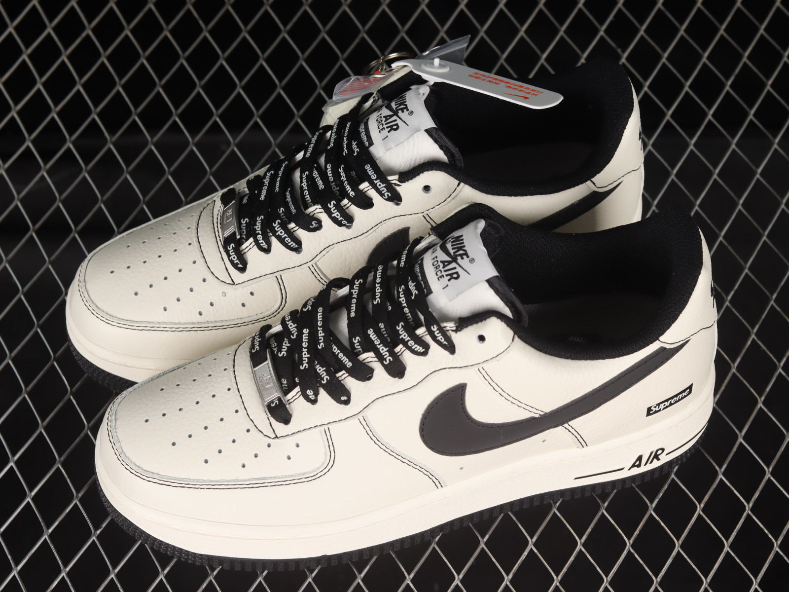 Nike Air Force 1 Supreme 07 Sneaker