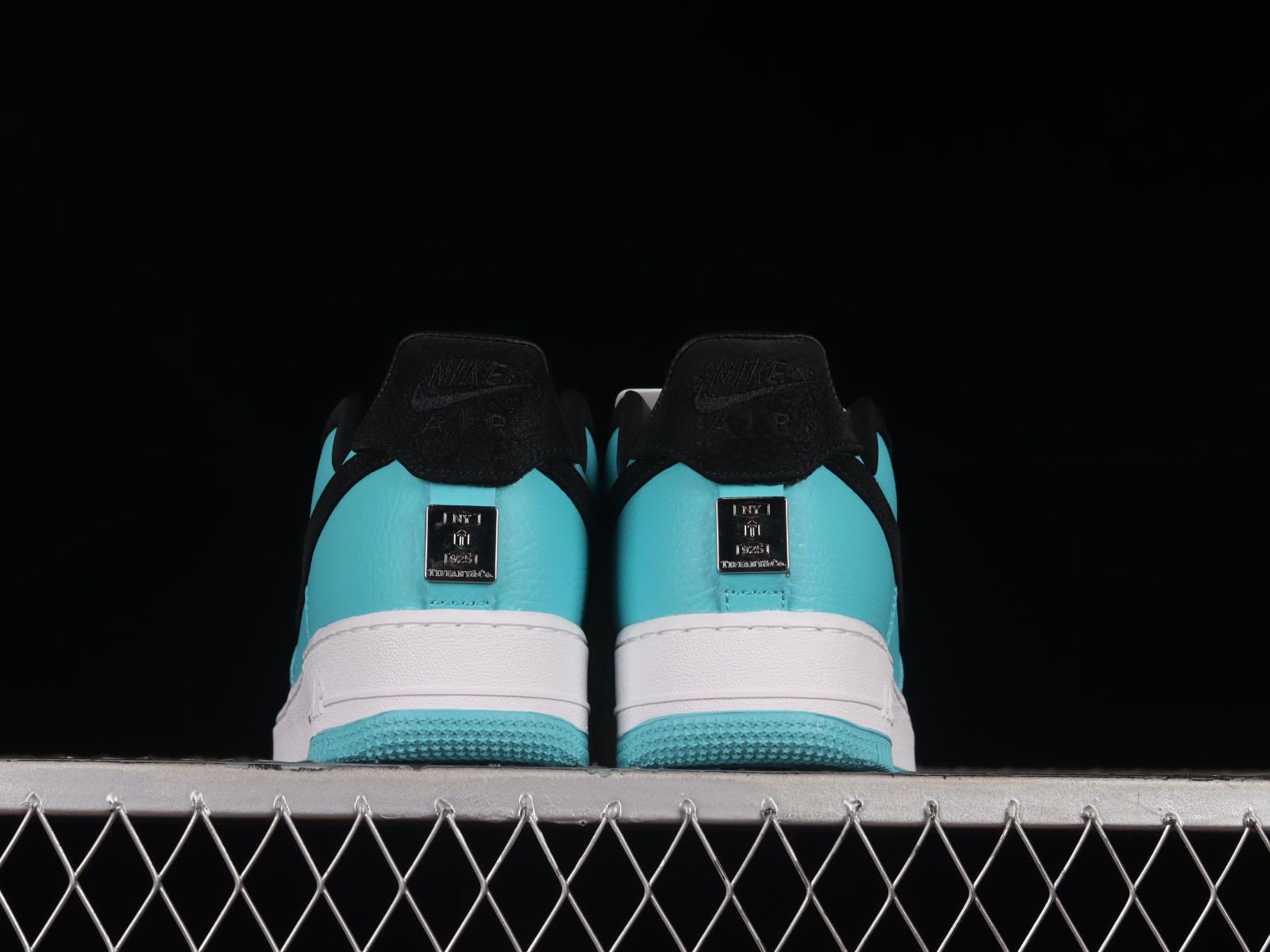 Tiffany & Co. x Nike Air Force 1 1837 Friends & Family