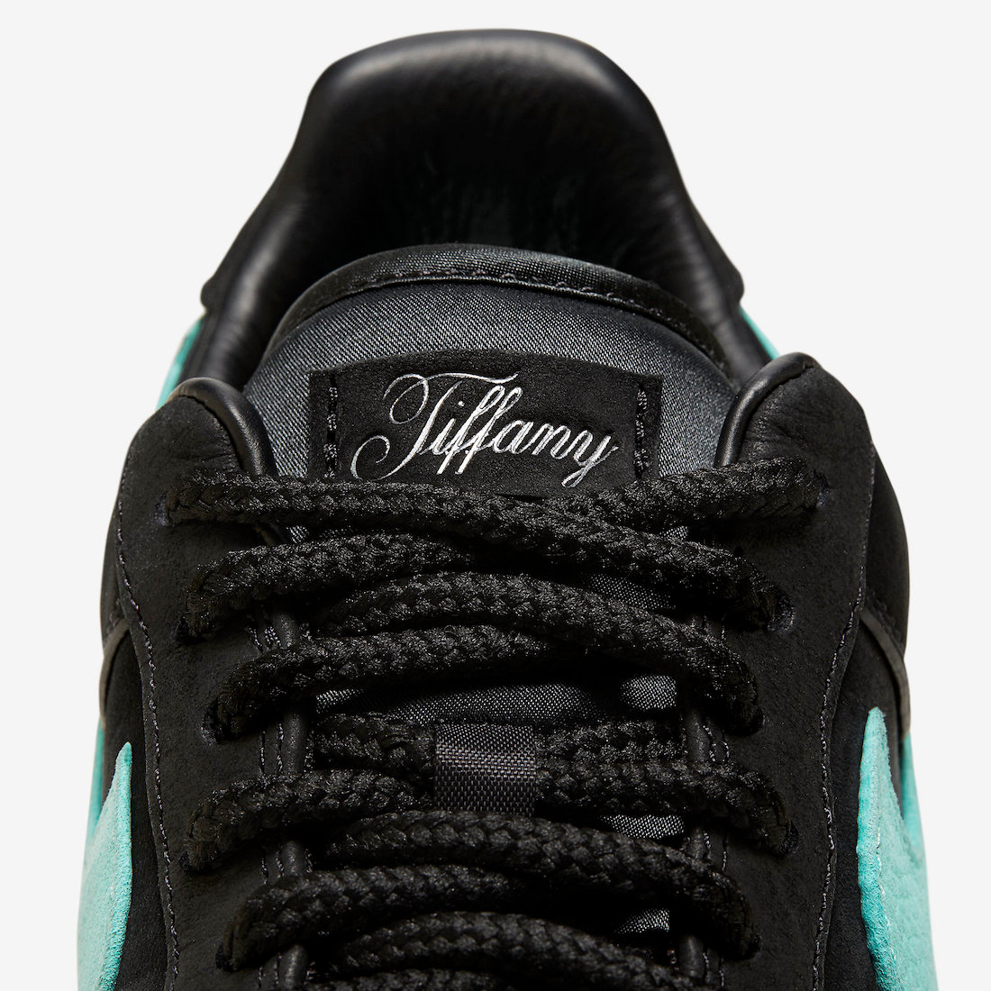 Tiffany & Co. Nike Air Force 1 Low DZ1382-001 Info