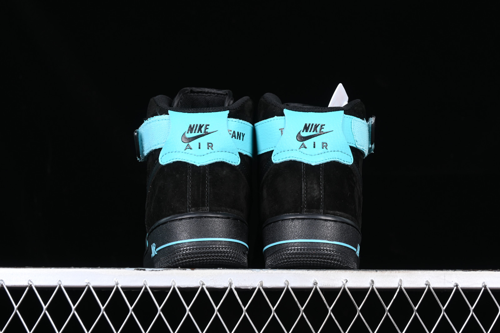 Tiffany & Co. x Air Force 1 Low 1837 UK 7
