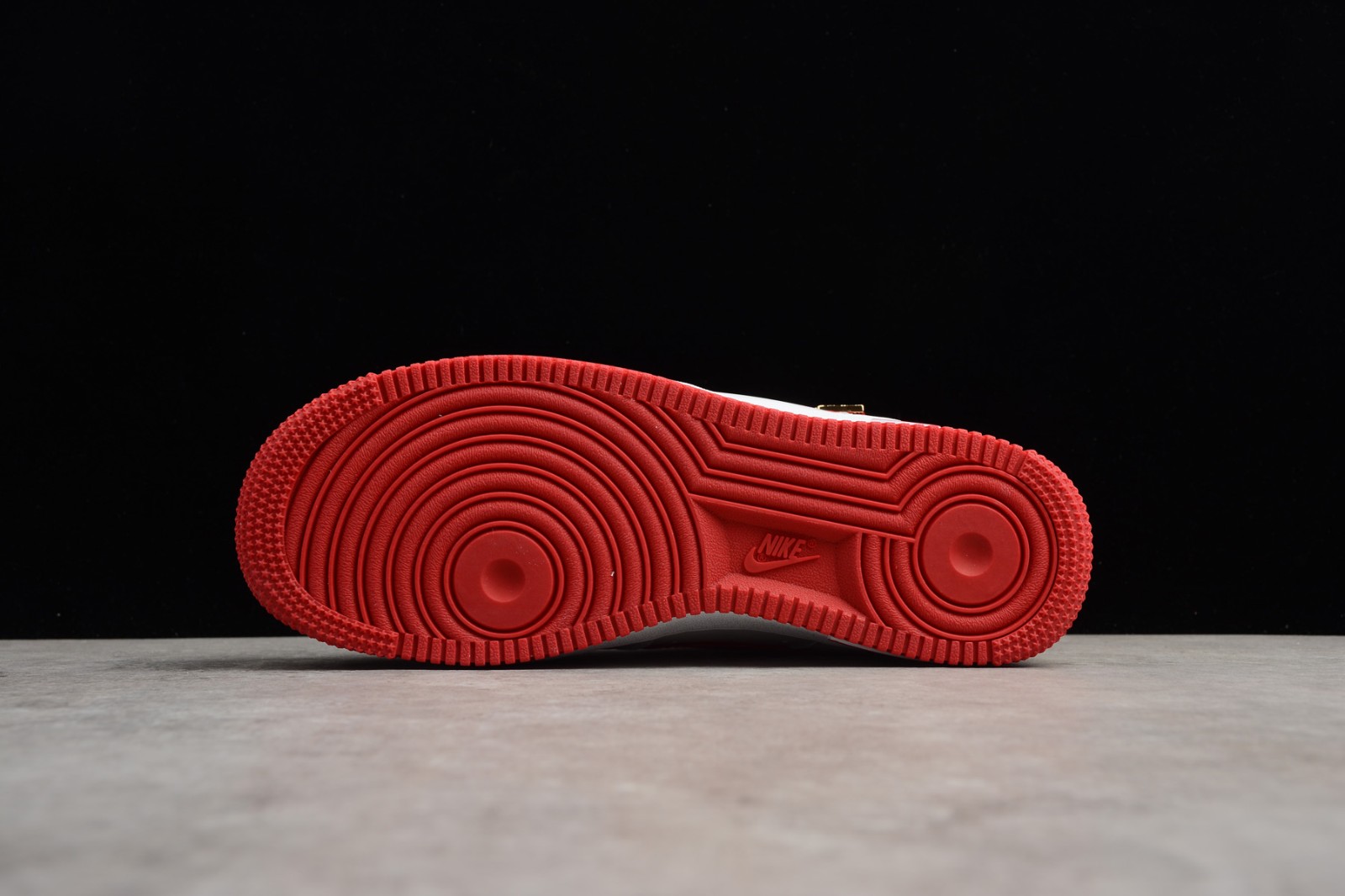 mens-and-womens-nike-air-force-1-retro-ct16-qs-white-red-aq4226-126