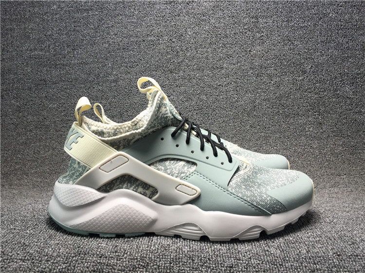 Air Huarache 4 AljadidShops 992 nike black sneakers with white sign language free Nike Air Huarache 4 Run Ultra Light Green 753889