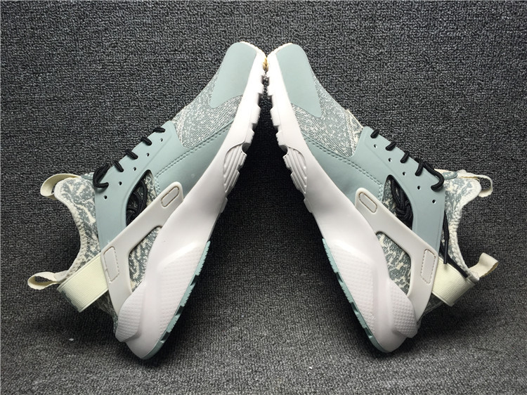 Nike air huarache mint green deals