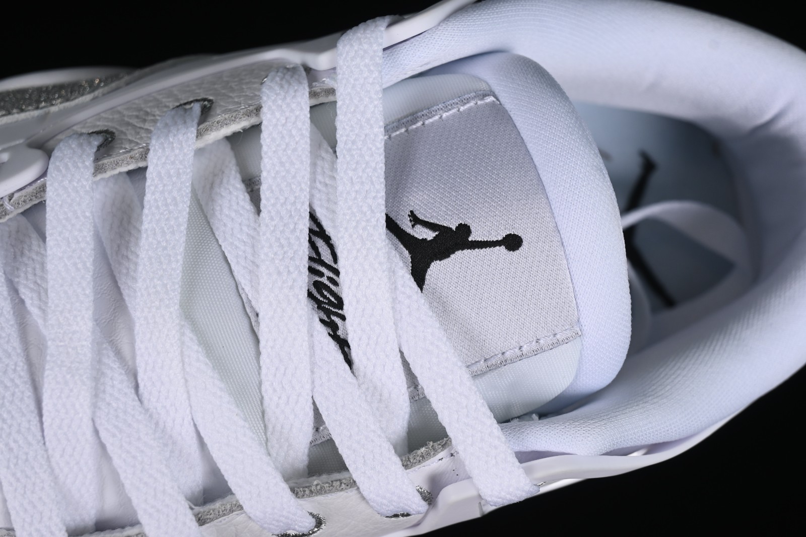 111 Nike Air Jordan Remastered AJ4 White Silver Grey HQ3441