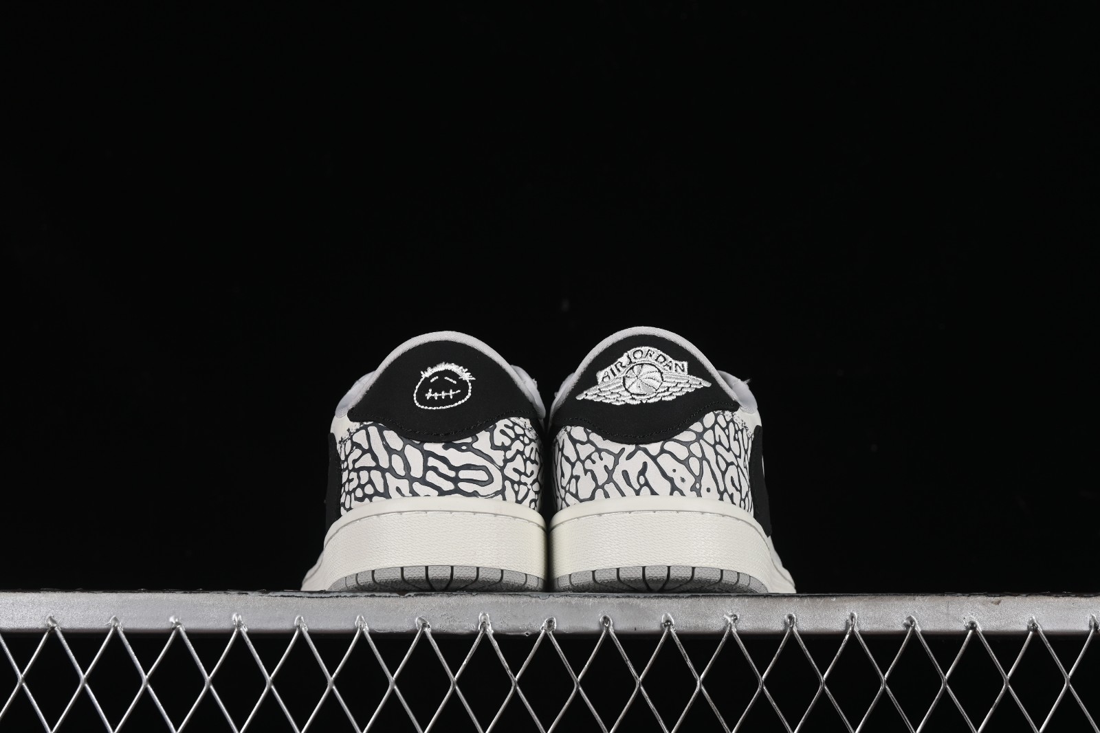 Nike Air bordeaux jordan 1 Low OG Smoke Grey Cement Black