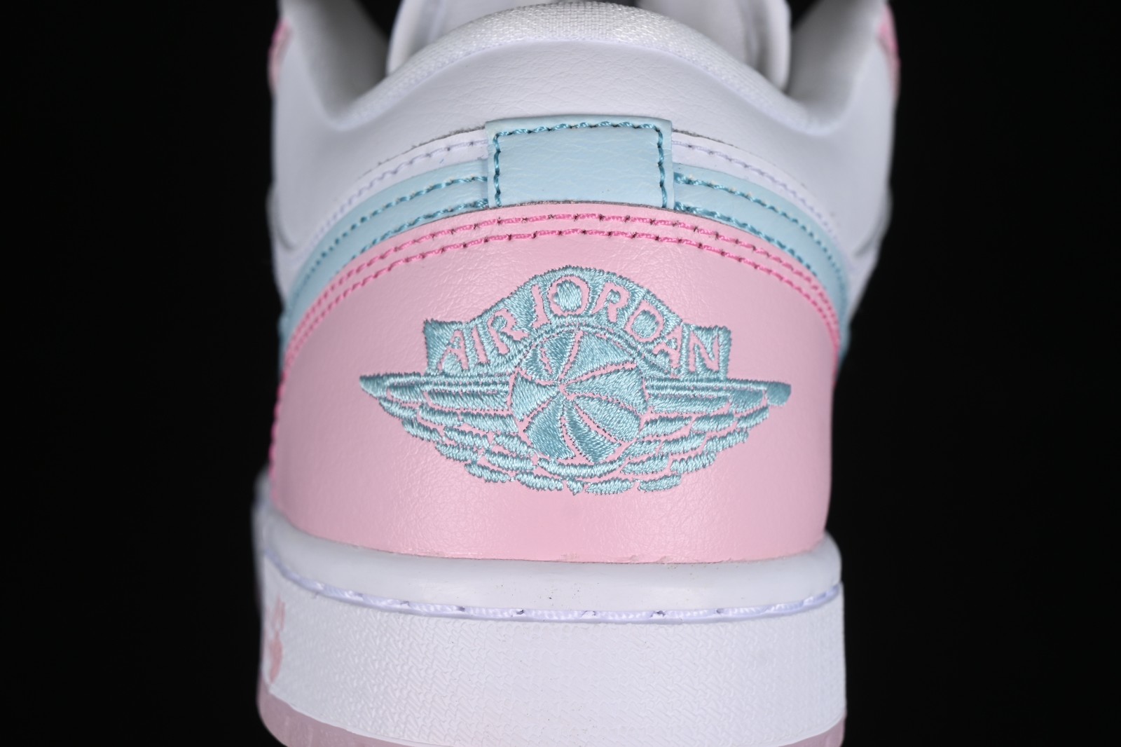 Nike Air Jordan 1 Low SE Paw Print White Pink HM3706 - 141