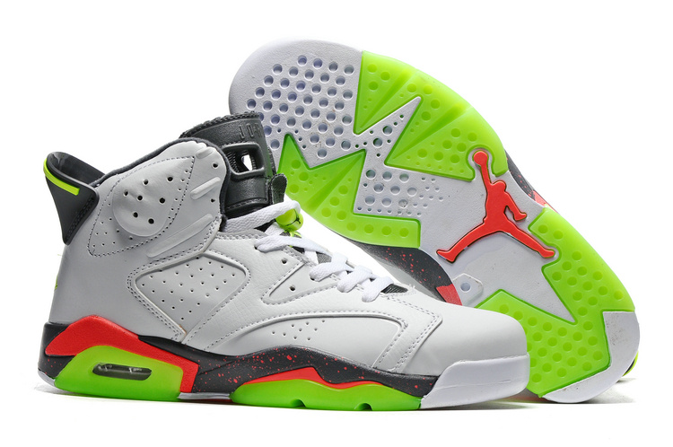 Air Jordan 1 Retro High Jeter  Nike shoes outfits, Sneakers men