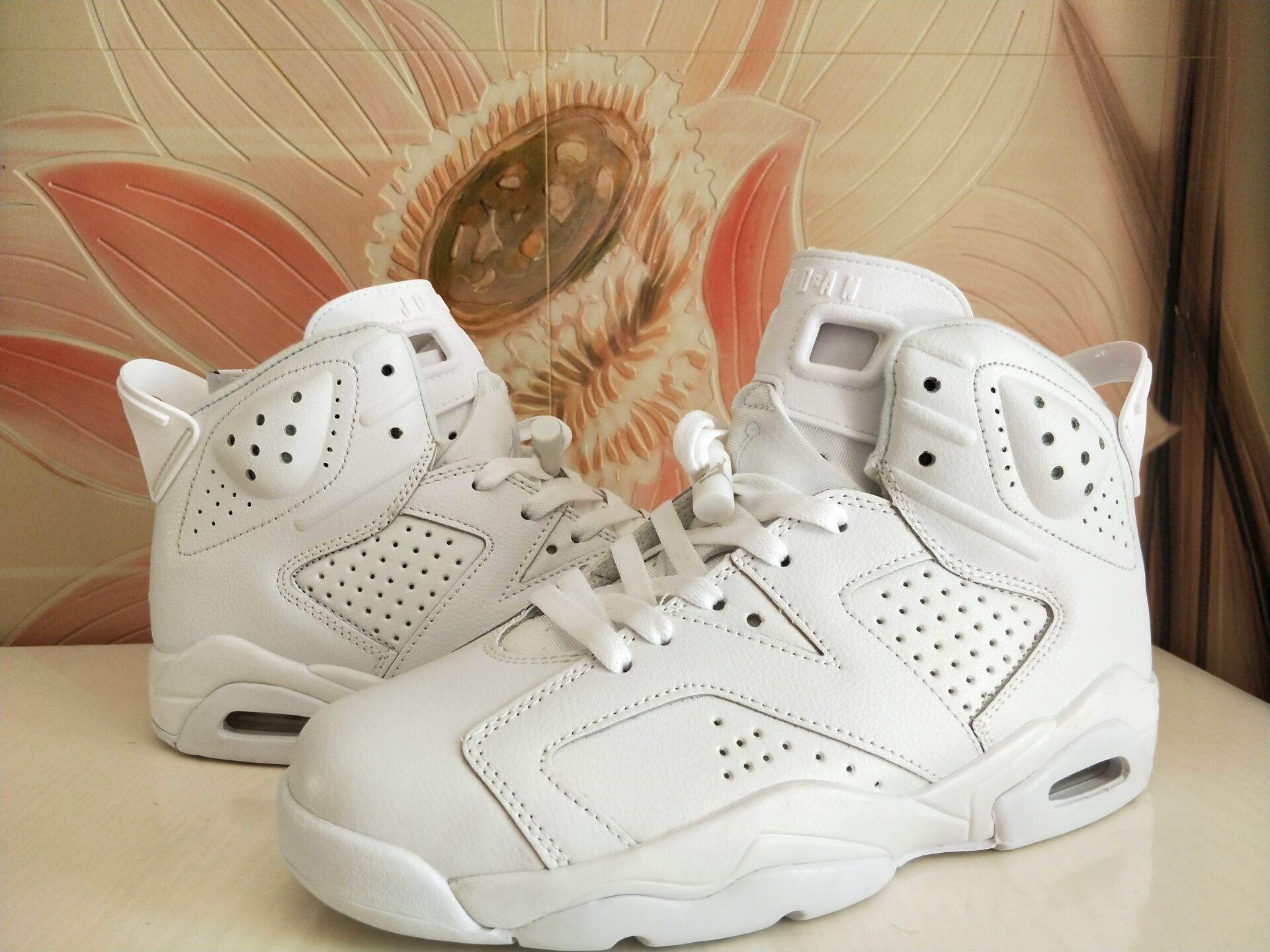 Flygtig praktiseret legation Nike Air Jordan VI 6 Retro Unisex Basketball Shoes All White 543390 - Jordan  Utility Beanie - StclaircomoShops