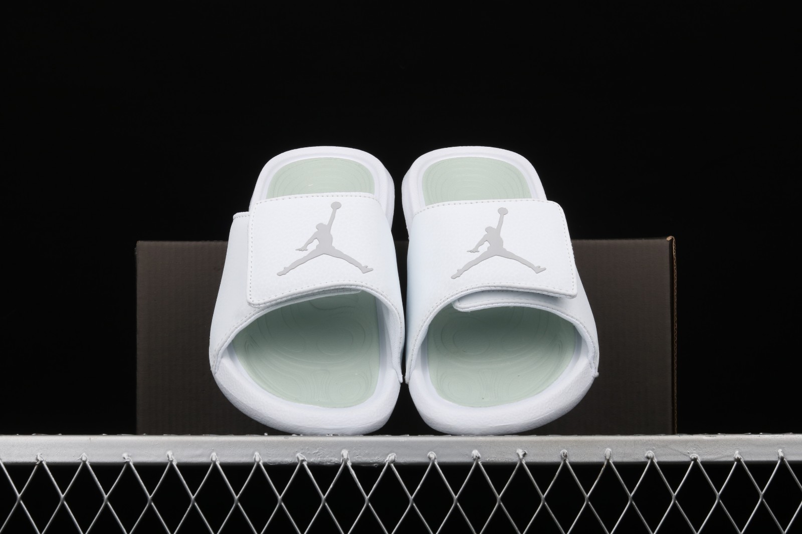 Nike Hydro 6 Slides White Grey 881473 - A closer look at the Midnight Navy Air Jordan 11 Low IE via Feature - 100