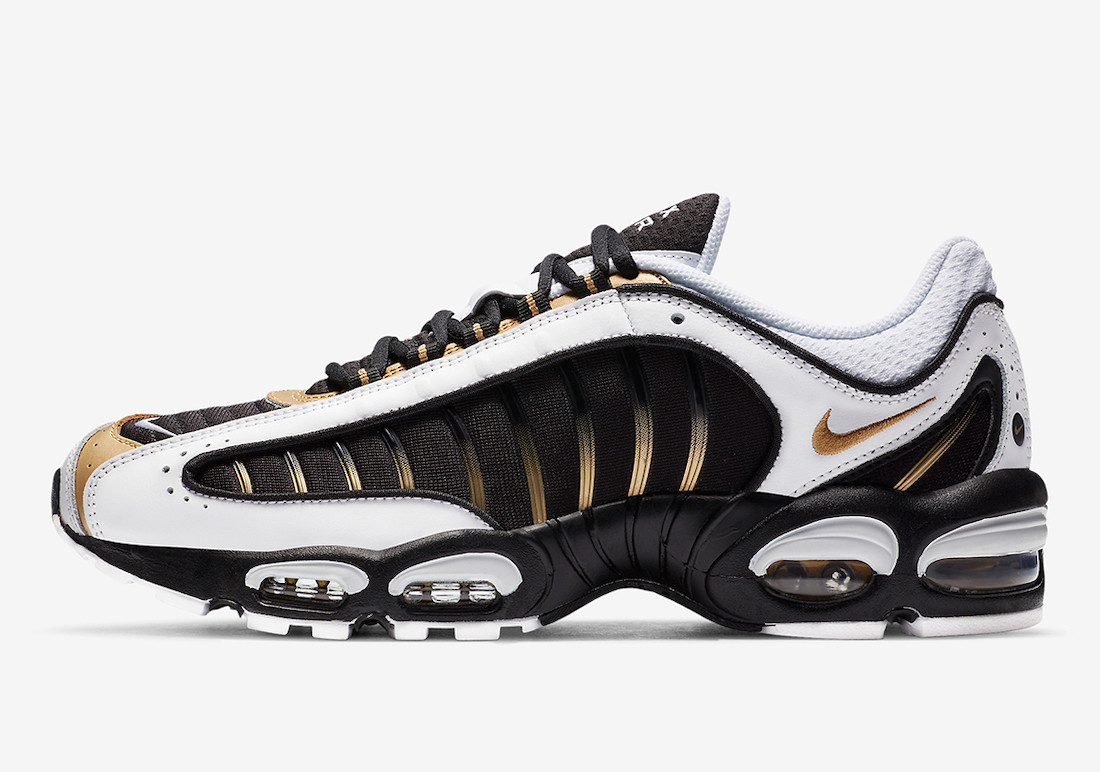 Nike air max tailwind black and white top