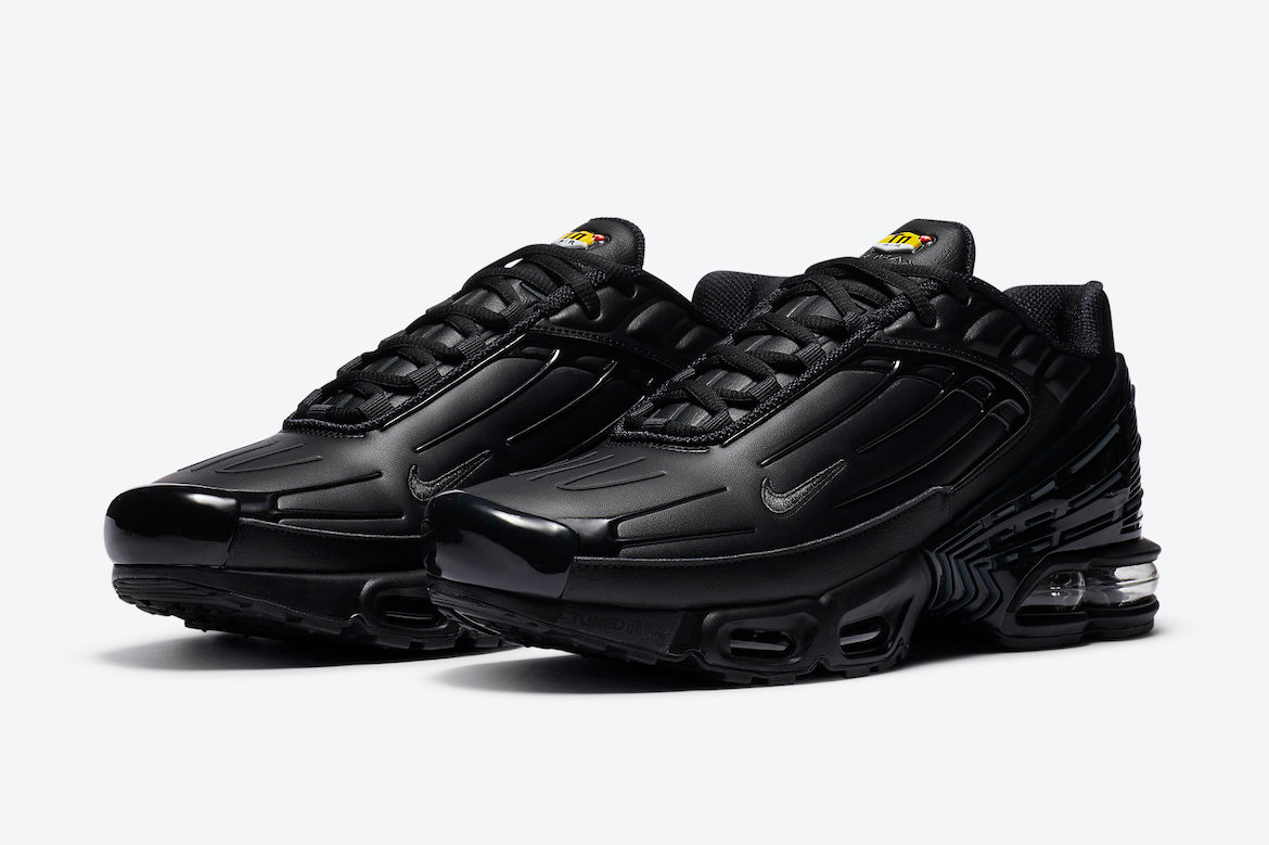 GmarShops - 001 - Nike Adds The Drop Type HBR To Their Worldwide Pack - Nike Air Max Plus Leather Black Smoke Grey Shoes CK6716