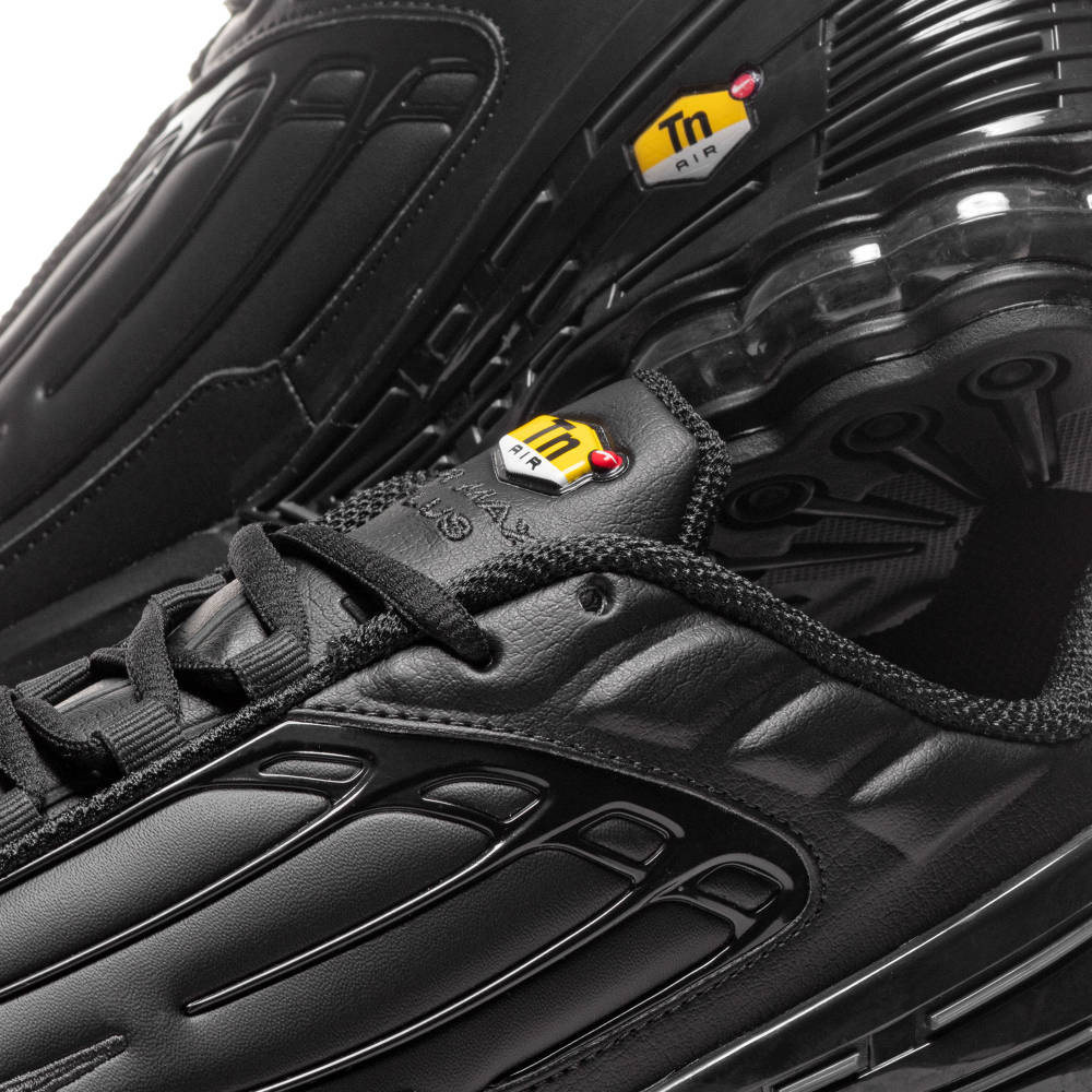 Bij naam regionaal radiator GmarShops - 001 - Nike Adds The Drop Type HBR To Their Worldwide Pack - Nike  Air Max Plus 3 Leather Black DK Smoke Grey Shoes CK6716