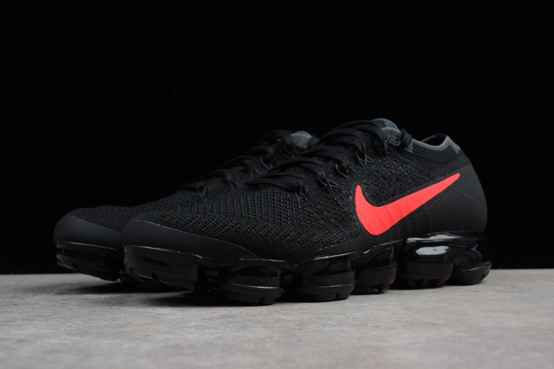 vapormax shoes black and red